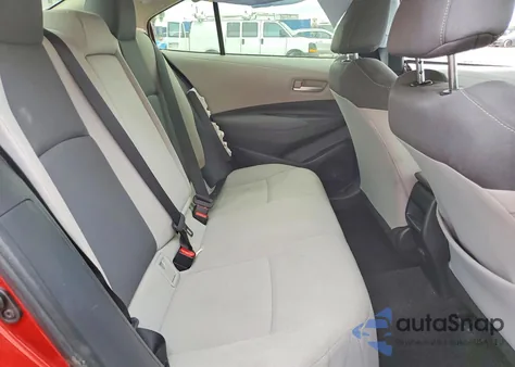 2021 Toyota Corolla Le z USA, uszkodzony, nr VIN JTDEPMAE6MJ124793